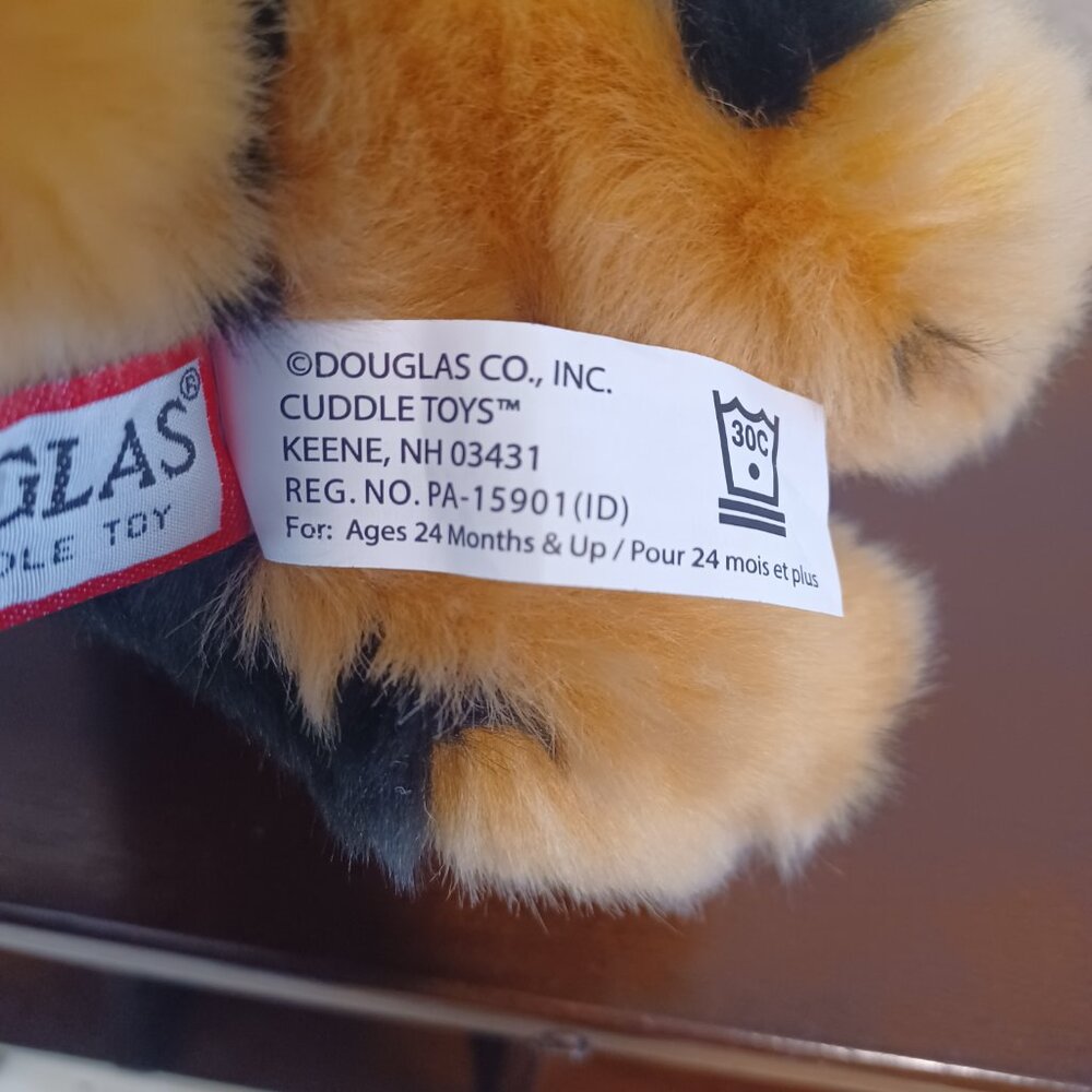 German Shepherd, Douglas the Cuddle Toy with Tags - Picture 8 of 8